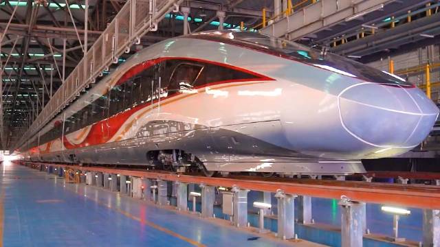 長編組復(fù)興號智能動車組來了：商務(wù)座支持手機無線充電、投屏